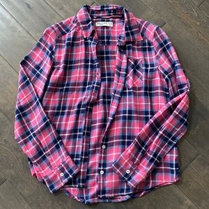 Girls Abercrombie kids flannel button down. Worn once.